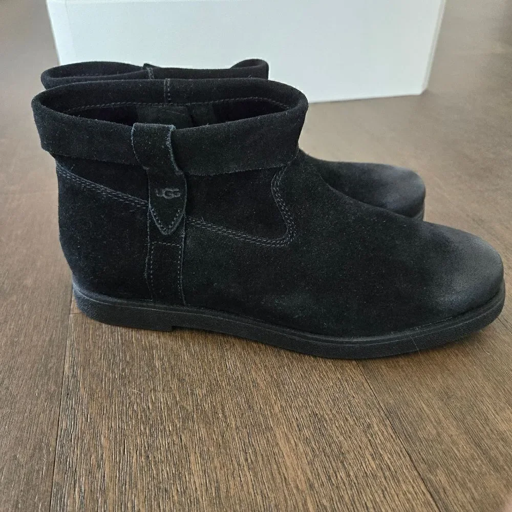 UGG Josephine Cuff boots size 39